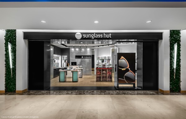 sunglass hut botiques luxury avenue professional photography interior architecture cancun riviera maya