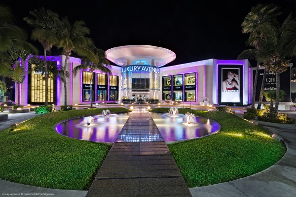 Playa del carmen Professional photography interior and exterior architecture cancun and riviera maya luxury avenue nocturna
